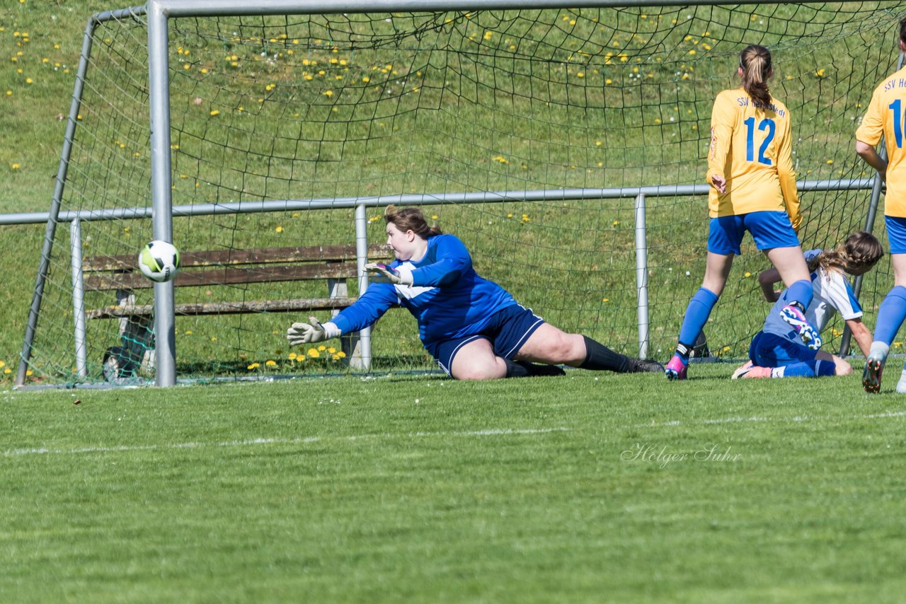 Bild 223 - B-Juniorinnen Bramstedter TS - SSV Hennstedt : Ergebnis: 3:7